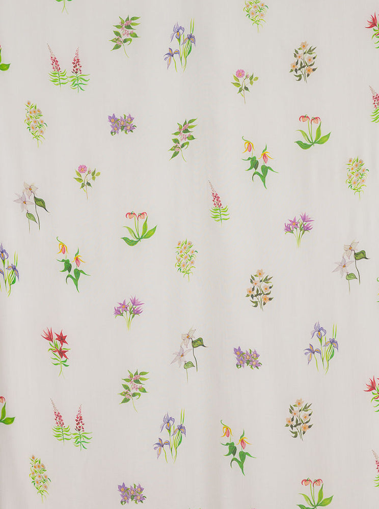 
            
                Load image into Gallery viewer, White Wildflower Scarf
            
        